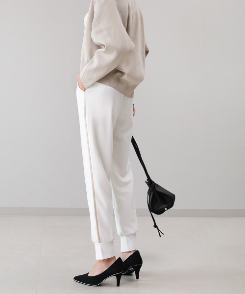 Bou Jeloud（ブージュルード）の「ジョガーパンツ（その他パンツ・レディース・ブラック/オフホワイト/グリーン・38）」の4枚目の写真