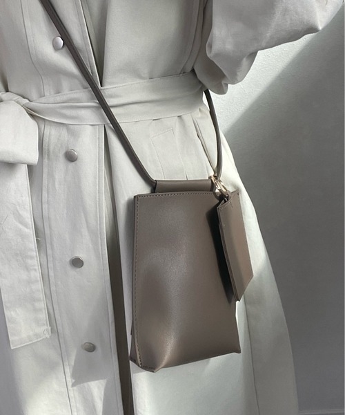 y/m by misato（イムバイミサト）の「ミニマムショルダーBAG（ショルダーバッグ・レディース・ライトグレー/ブラック/モカ・FREE）」の3枚目の写真