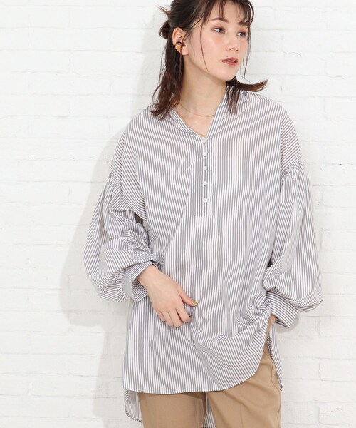 SHOO・LA・RUE(シューラルー)の「◆多ボタンチュニックブラウス(シャツ/ブラウス・レディース・ピンク/ホワイト系/ライトグレー系2/グリーン系/ブルー系2・00)」の3枚目の写真