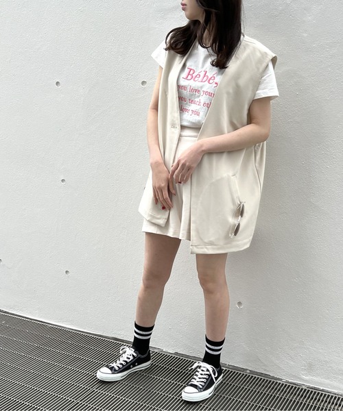 one way（ワンウェイ）の「ノーカラーベスト（ベスト・レディース・ホワイト/ブラック・FREE）」の3枚目の写真