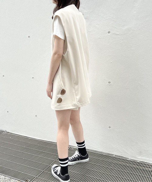 one way（ワンウェイ）の「ノーカラーベスト（ベスト・レディース・ホワイト/ブラック・FREE）」の6枚目の写真