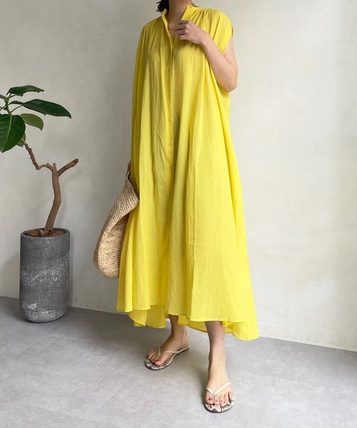 DouDou(ドゥドゥ)の「【WEB限定】 バックギャザーコットンボイルワンピース(ワンピース・レディース・ブラック/ホワイト/イエロー・FREE)」の3枚目の写真