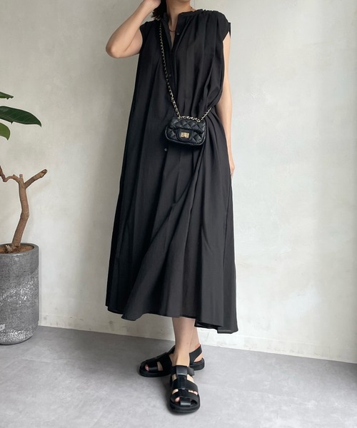 DouDou(ドゥドゥ)の「【WEB限定】 バックギャザーコットンボイルワンピース(ワンピース・レディース・ブラック/ホワイト/イエロー・FREE)」の13枚目の写真