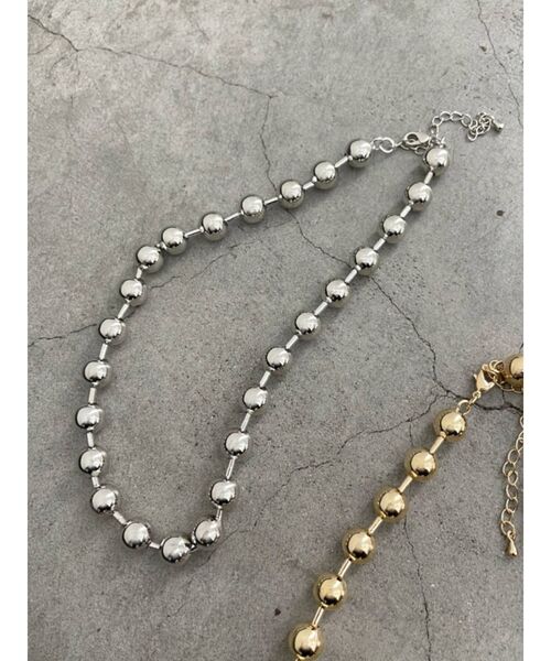 EMODA(エモダ)の「タンクボリュームボールネックレス(ネックレス・レディース・シルバー/ゴールド・FREE)」の2枚目の写真