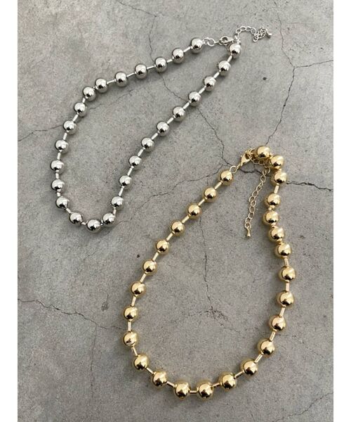 EMODA(エモダ)の「タンクボリュームボールネックレス(ネックレス・レディース・シルバー/ゴールド・FREE)」の3枚目の写真