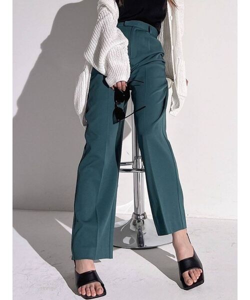 RESEXXY（リゼクシー）の「ベーシックカラーストレートパンツ（その他パンツ・レディース・アイボリー/ピンク/イエロー/グリーン/ブルー・FREE）」の3枚目の写真