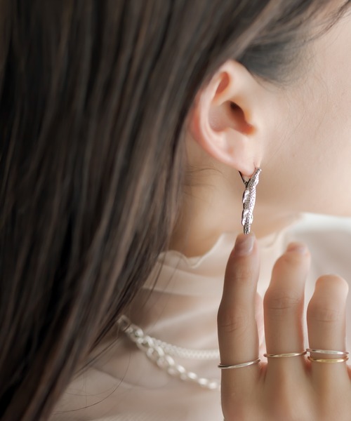 ear PAPILLONNER（イアパピヨネ）の「ワニパニックピアス（ピアス（両耳用）・レディース・ゴールド/シルバー・FREE）」の4枚目の写真