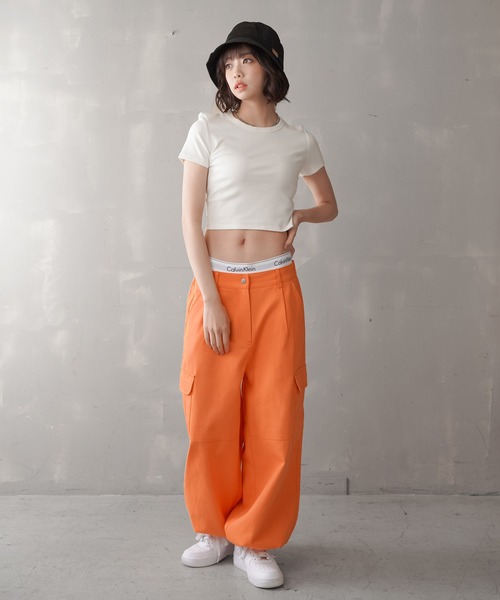 SPINNS（スピンズ）の「プレート付き　ナイロンバケットハット（ハット・レディース・ホワイト/ブラック・ONESIZE）」の9枚目の写真