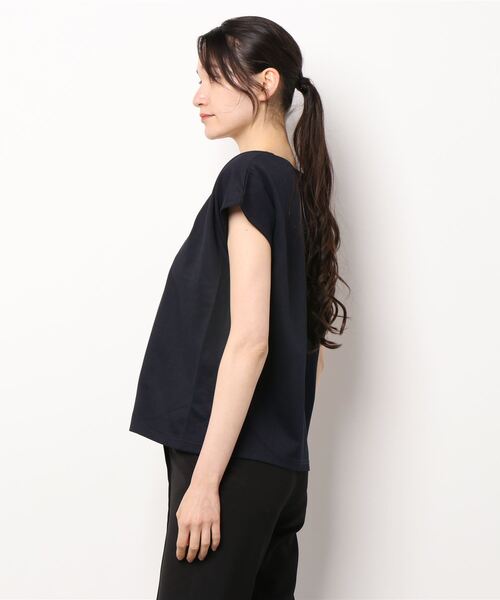 Te chichi TERRASSE（テチチテラス）の「前開きバーボタントップス（Tシャツ/カットソー・レディース・オフホワイト/ブルー/ネイビー・ﾌﾘ-）」の4枚目の写真