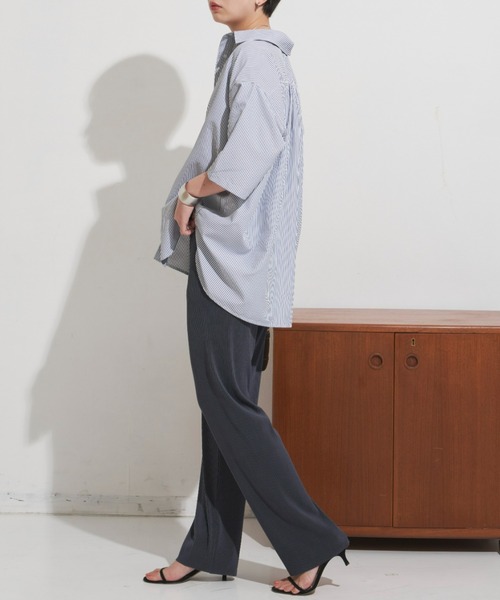 Aunt Marie's（アントマリーズ）の「オーバーサイズハーフスリーブシャツ（シャツ/ブラウス・レディース・ブルー/アイボリー/パープル/ブラック・FREE）」の16枚目の写真