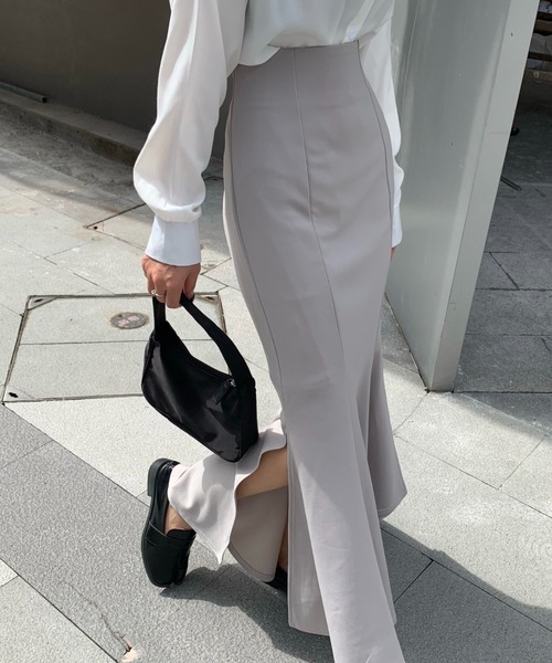 Diosfront（ディオスフロント）の「スリットマーメイドロングスカート（スカート・レディース・ブラック/ベージュ/ブラウン/グレー/ライトグリーン・S/M/L）」の3枚目の写真