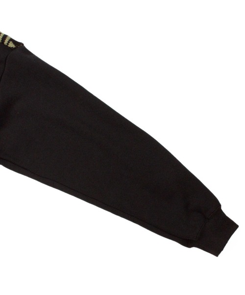 Universal Style Wear（ユニバーサルスタイルウェア）の「Universal Style Wear ナバホ ジャカード パーカー（パーカー・メンズ・チャコールグレー/オフホワイト/カーキ/ブラック・MEDIUM/X-LARGE/LARGE）」の22枚目の写真