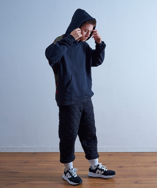 Universal Style Wear（ユニバーサルスタイルウェア）の「Universal Style Wear ナバホ ジャカード パーカー（パーカー・メンズ・チャコールグレー/オフホワイト/カーキ/ブラック・MEDIUM/X-LARGE/LARGE）」の12枚目の写真