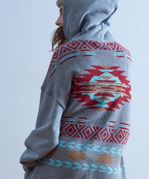 Universal Style Wear（ユニバーサルスタイルウェア）の「Universal Style Wear ナバホ ジャカード パーカー（パーカー・メンズ・チャコールグレー/オフホワイト/カーキ/ブラック・MEDIUM/X-LARGE/LARGE）」の21枚目の写真