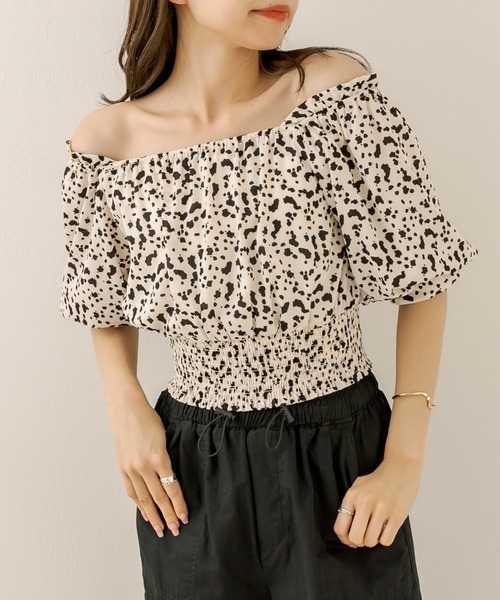 OLIVE des OLIVE(オリーブデオリーブ)の「オフショルブラウス(シャツ/ブラウス・レディース・ブラック/オフホワイト/サックスブルー/アイボリー・FREE)」の3枚目の写真