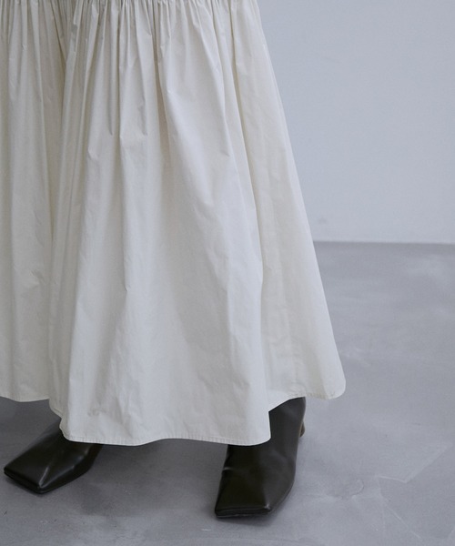 ADAM ET ROPE'（アダムエロペ）の「ふくれジャカードキャミワンピース（ワンピース・レディース・オフホワイト/ブラック・FREE）」の18枚目の写真