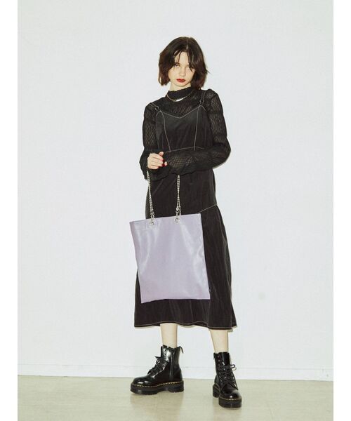 jouetie(ジュエティ)の「ナイロンジャンパースカート(ジャンパースカート・レディース・パープル/ブルー/ピンク/ブラック・MEDIUM)」の2枚目の写真