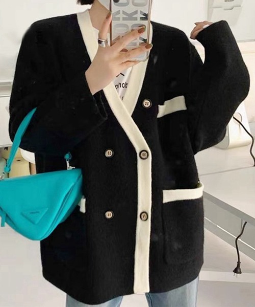 Jasmine Grandiflorum（ジャスミングランディフローラム）の「【Jasmine】ビッグシルエットダブルボタンニットカーディガン（カーディガン/ボレロ・レディース・ブラック/レッド/ブルー/グリーン/ホワイト・FREE）」の3枚目の写真