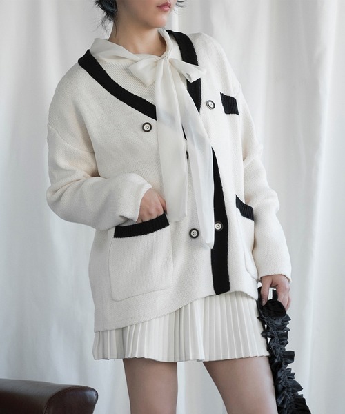 Jasmine Grandiflorum（ジャスミングランディフローラム）の「【Jasmine】ビッグシルエットダブルボタンニットカーディガン（カーディガン/ボレロ・レディース・ブラック/レッド/ブルー/グリーン/ホワイト・FREE）」の20枚目の写真