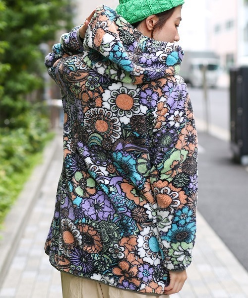 チチカカ（チチカカ）の「エスニックフラワーフリースジャケット