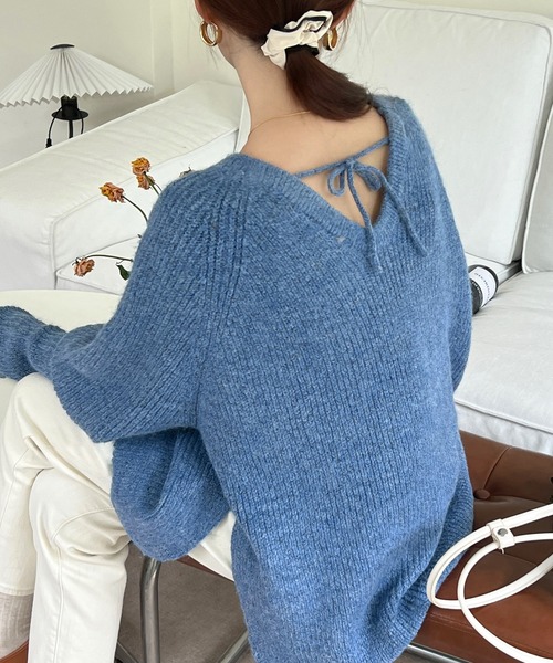 Doula Doula（ドゥーラドゥーラ）の「バックシャンふわふわオーバーニット（ニット/セーター・レディース・ベージュ/ブルー/グリーン・FREE）」の3枚目の写真