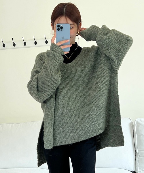 Doula Doula（ドゥーラドゥーラ）の「バックシャンふわふわオーバーニット（ニット/セーター・レディース・ベージュ/ブルー/グリーン・FREE）」の9枚目の写真