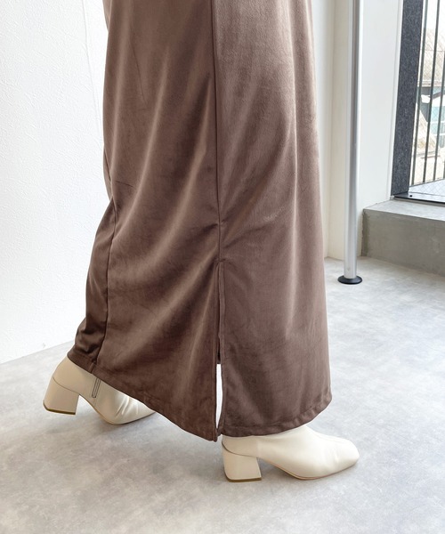 w closet（ダブルクローゼット）の「【マルチウェイ】マットベロアキャミワンピース（ワンピース・レディース・ダークブラウン系1/ブラック/ピンクベージュ・FREE）」の7枚目の写真