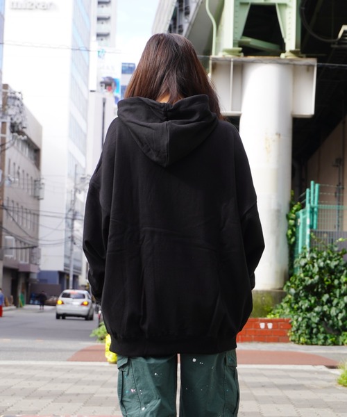 STAY GOLD(ステイゴールド)の「STAYGOLD カレッジロゴ パーカー / オーバーサイズ プルパーカー(パーカー・メンズ・グリーン/ブラック/グレー/ネイビー・FREE)」の9枚目の写真