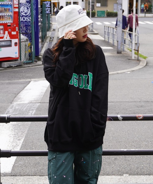 STAY GOLD(ステイゴールド)の「STAYGOLD カレッジロゴ パーカー / オーバーサイズ プルパーカー(パーカー・メンズ・グリーン/ブラック/グレー/ネイビー・FREE)」の5枚目の写真