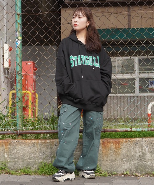 STAY GOLD(ステイゴールド)の「STAYGOLD カレッジロゴ パーカー / オーバーサイズ プルパーカー(パーカー・メンズ・グリーン/ブラック/グレー/ネイビー・FREE)」の10枚目の写真