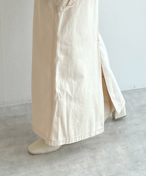 w closet(ダブルクローゼット)の「バックスリットサロペットジャンパースカート(サロペット/オーバーオール・レディース・グレー/アイボリー・FREE)」の3枚目の写真