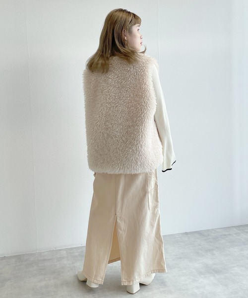 w closet(ダブルクローゼット)の「バックスリットサロペットジャンパースカート(サロペット/オーバーオール・レディース・グレー/アイボリー・FREE)」の21枚目の写真