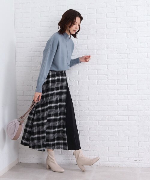 SHOO・LA・RUE(シューラルー)の「◆【洗える/スタイルUP】バックスリット入り ハイネックニット(ニット/セーター・レディース・ピンク系/オフホワイト/ブラック/ライトブルー/ベージュ系その他5・00)」の6枚目の写真