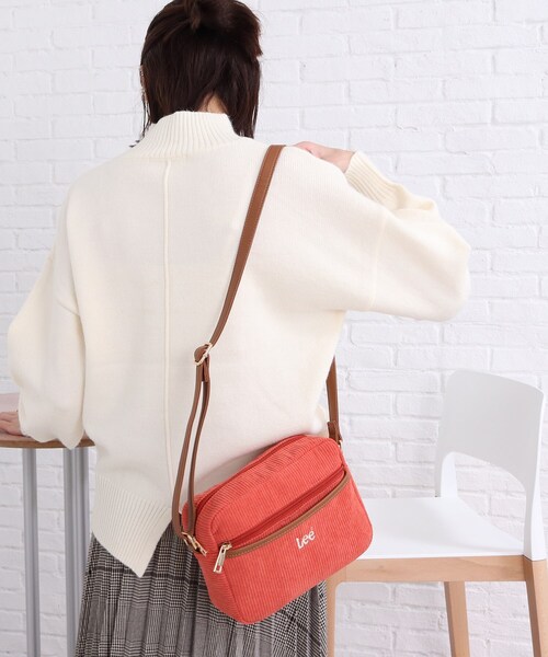 SHOO・LA・RUE(シューラルー)の「◆【洗える/スタイルUP】バックスリット入り ハイネックニット(ニット/セーター・レディース・ピンク系/オフホワイト/ブラック/ライトブルー/ベージュ系その他5・00)」の16枚目の写真