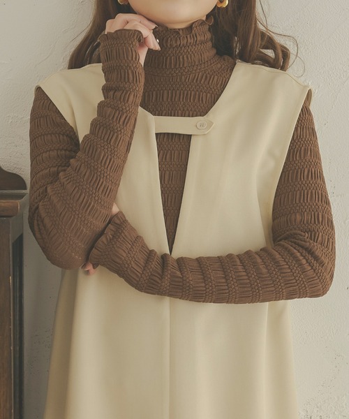 Ambre Neige(アンブルネージュ)の「ポロ風にも?ハイネックにも?【前後2WAY】指穴ハイネックトップス/WEB/EC限定商品(Tシャツ/カットソー・レディース・ベージュ/ダークブラウン/アイボリー・FREE)」の2枚目の写真