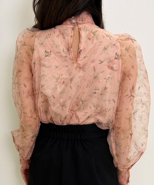 INGNI（イング）の「花柄シアーハイネックボウタイブラウス