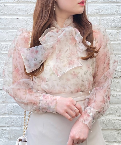INGNI（イング）の「花柄シアーハイネックボウタイブラウス