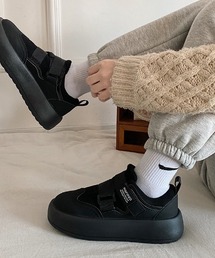 Vipoa（ヴィポア）の「thick sole velcro sneakers（スニーカー・レディース）」
