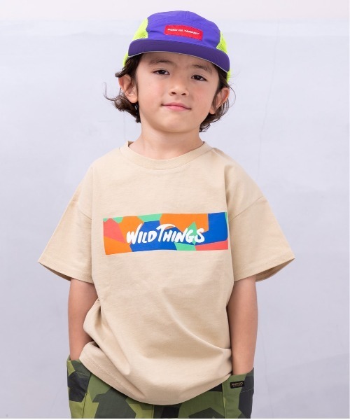 WILD THINGS(ワイルドシングス)の「【WILD THINGS】別注プリントTee(90~150cm)(Tシャツ/カットソー・キッズ・ホワイト/ベージュ/オフホワイト/ブラック・90/100/110/120/130/140/150)」の4枚目の写真