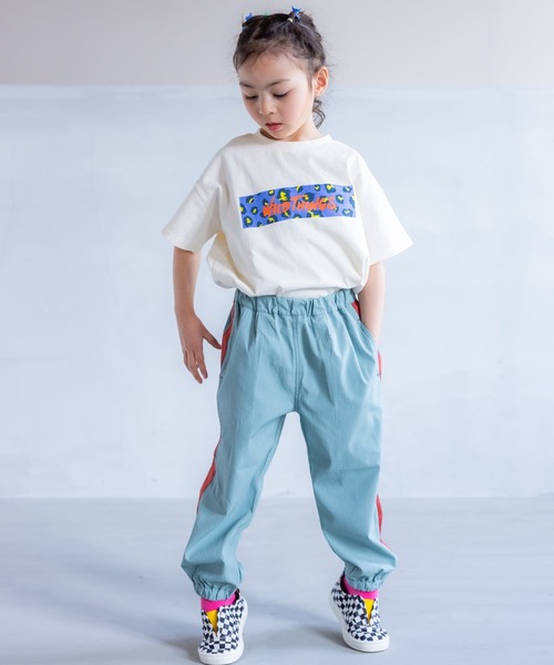 WILD THINGS(ワイルドシングス)の「【WILD THINGS】別注プリントTee(90~150cm)(Tシャツ/カットソー・キッズ・ホワイト/ベージュ/オフホワイト/ブラック・90/100/110/120/130/140/150)」の17枚目の写真