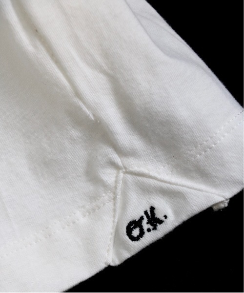 O.K.（オーケー）の「O.K. / オーケー AJ1 BANKSY SHORT SLEEVE TEE THROW(EXCLUSIVE) AJ1バンクシーTシャツスロウ（Tシャツ/カットソー・メンズ・ブラック/ホワイト・ONE SIZE）」の8枚目の写真