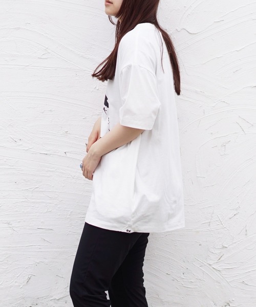 O.K.（オーケー）の「O.K. / オーケー AJ1 BANKSY SHORT SLEEVE TEE THROW(EXCLUSIVE) AJ1バンクシーTシャツスロウ（Tシャツ/カットソー・メンズ・ブラック/ホワイト・ONE SIZE）」の16枚目の写真