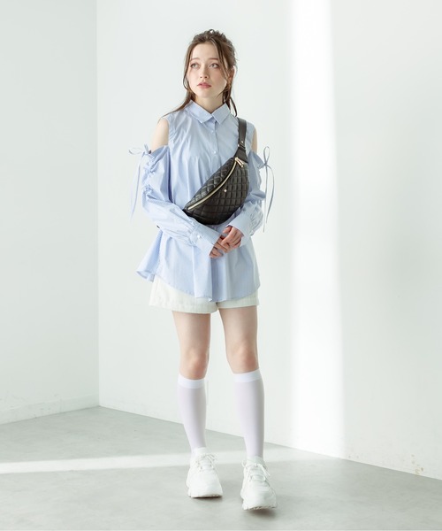 OLIVE des OLIVE（オリーブデオリーブ）の「OL金具付きキルティングボディバッグ　1031120130（ボディバッグ/ウエストポーチ・レディース・オフホワイト/サックスブルー/ブラック・FREE）」の7枚目の写真