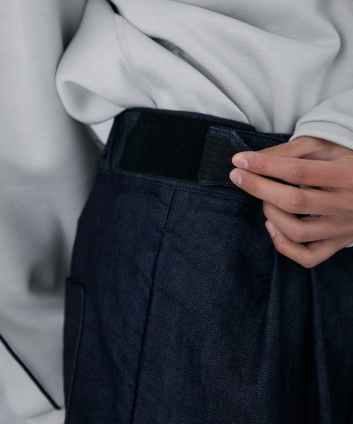 PUBLIC TOKYO(パブリックトウキョウ)の「ベルクロイージースラックスワイドショーツ(スラックス・メンズ・インディゴブルー/ブラック/ベージュ・1/2)」の12枚目の写真