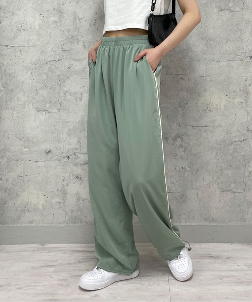 EPIMI E'PIMMY（エピミエピミー）の「サイドラインパラシュートパンツ（その他パンツ・レディース・グレー系その他/カーキ/ブラック・MEDIUM）」の16枚目の写真