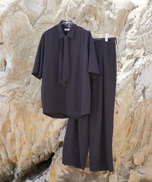 tk.TAKEO KIKUCHI(ティーケータケオキクチ)の「◆【WEB限定】スカーフシャツセットアップ(セットアップ・メンズ・ブルー/ブラック/ベージュ・01/02/03)」の1枚目の写真