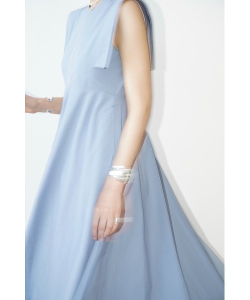 CLANE(クラネ)の「SQUARE SLEEVE ONE PIECE(ワンピース・レディース・アイボリー/ブラック/ブルー・1/2)」の3枚目の写真