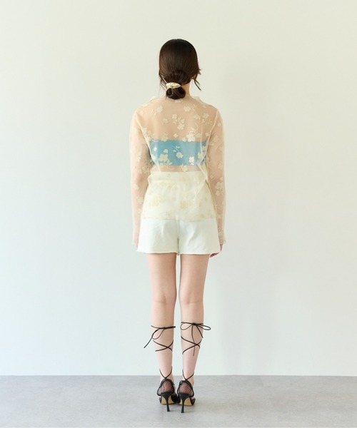 ECRIRE(エクリール)の「花柄 シアー メロー トップス(Tシャツ/カットソー・レディース・ブラック/サックスブルー/アイボリー・M)」の15枚目の写真