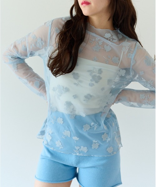 ECRIRE(エクリール)の「花柄 シアー メロー トップス(Tシャツ/カットソー・レディース・ブラック/サックスブルー/アイボリー・M)」の5枚目の写真