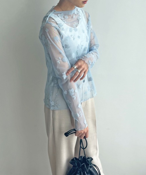 ECRIRE(エクリール)の「花柄 シアー メロー トップス(Tシャツ/カットソー・レディース・ブラック/サックスブルー/アイボリー・M)」の19枚目の写真